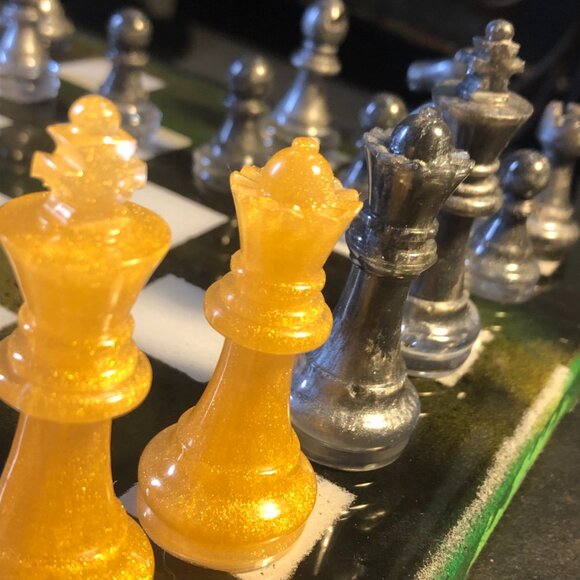 Resin Chess Set - Dirty Green