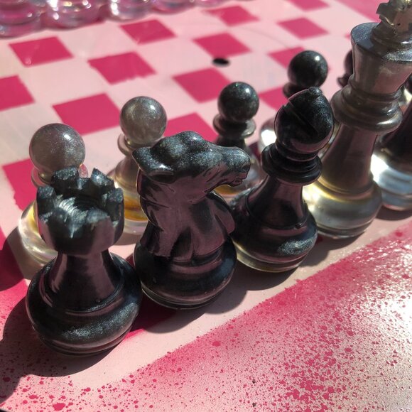 Vinyl Chess Set - Speckled pink