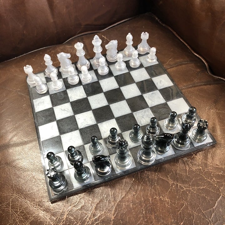 Handmade Resin Chess Set - Black/White