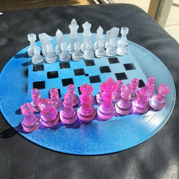 Vinyl Chess Set - Blue Mist