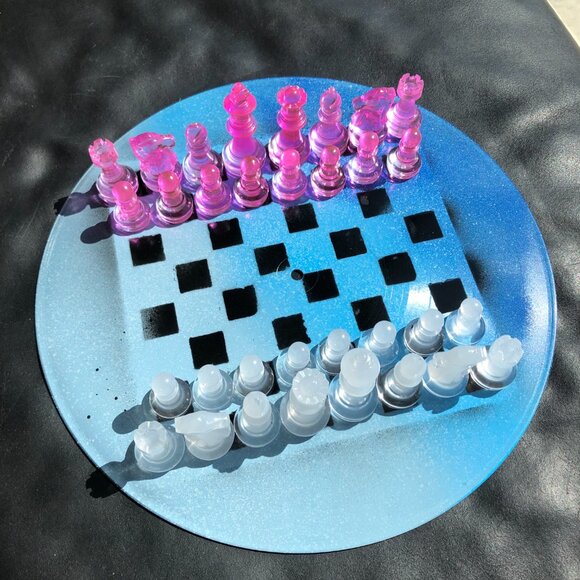 Vinyl Chess Set - Blue Mist