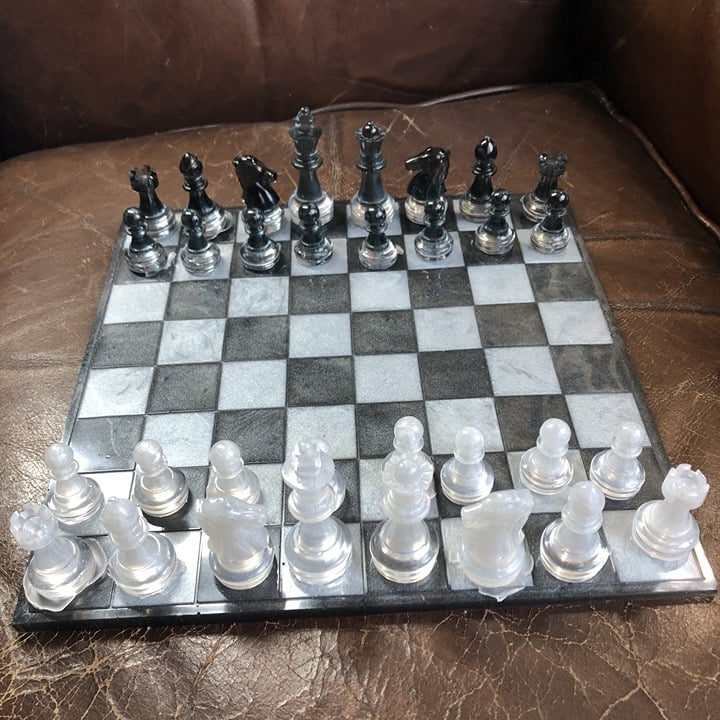 Handmade Resin Chess Set - Black/White