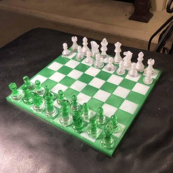 Handmade Resin Chess Set - Green/White