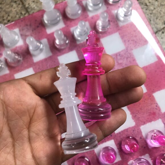 Resin Chess Set - Spotted Pink