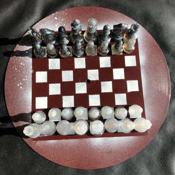 Vinyl Chess Set - Brown Mist