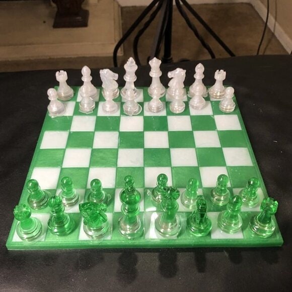 Handmade Resin Chess Set - Green/White