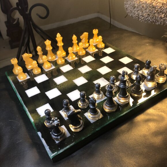 Resin Chess Set - Dirty Green