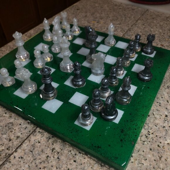 Resin Chess Set - Dark Green