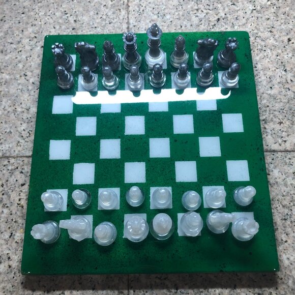 Resin Chess Set - Dark Green