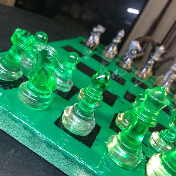 Resin Chess Set - Green and Black