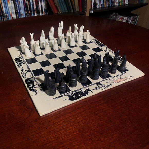 African Vintage Chess Set - White/Black Chess Board