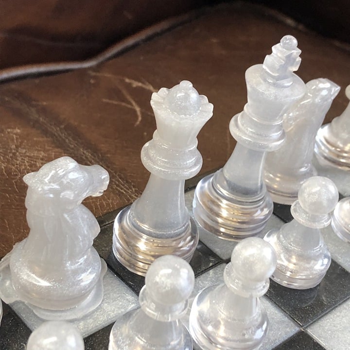 Handmade Resin Chess Set - Black/White