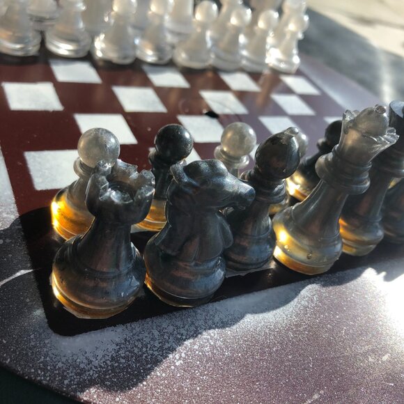 Vinyl Chess Set - Brown Mist