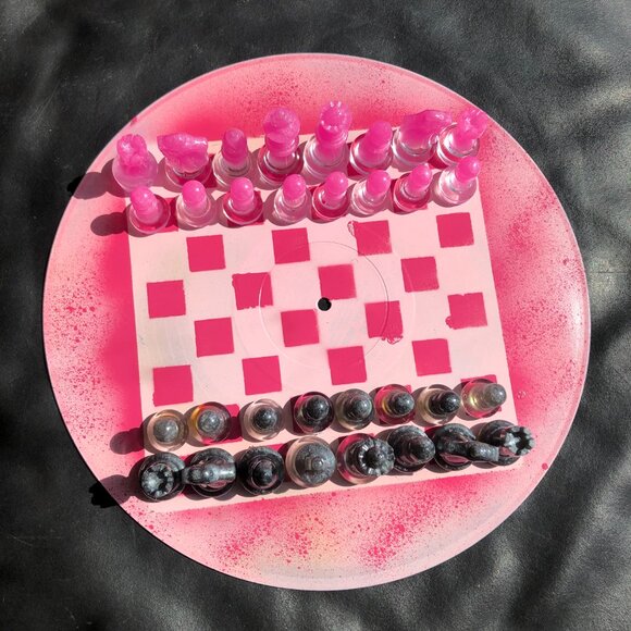 Vinyl Chess Set - Speckled pink