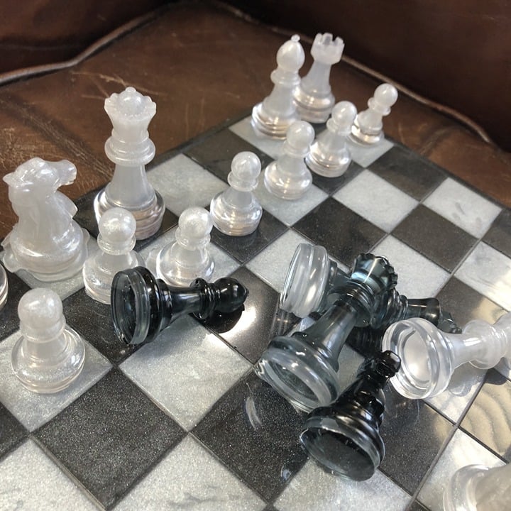 Handmade Resin Chess Set - Black/White