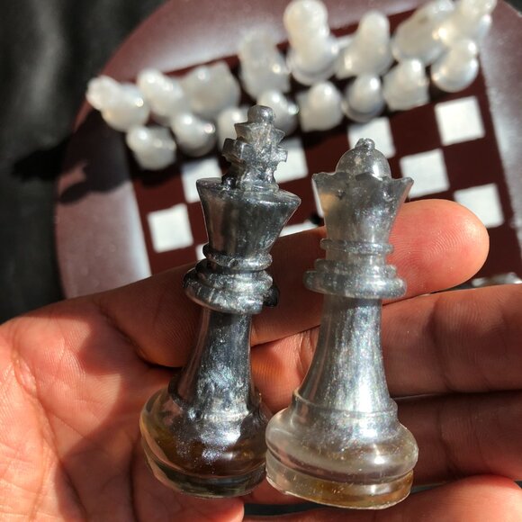 Vinyl Chess Set - Brown Mist