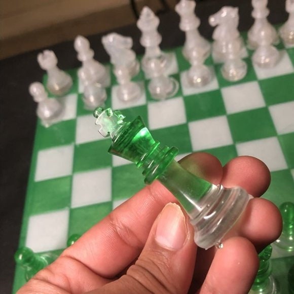 Handmade Resin Chess Set - Green/White