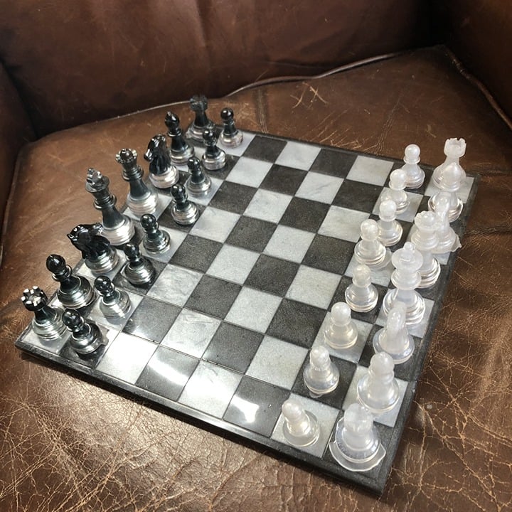 Handmade Resin Chess Set - Black/White