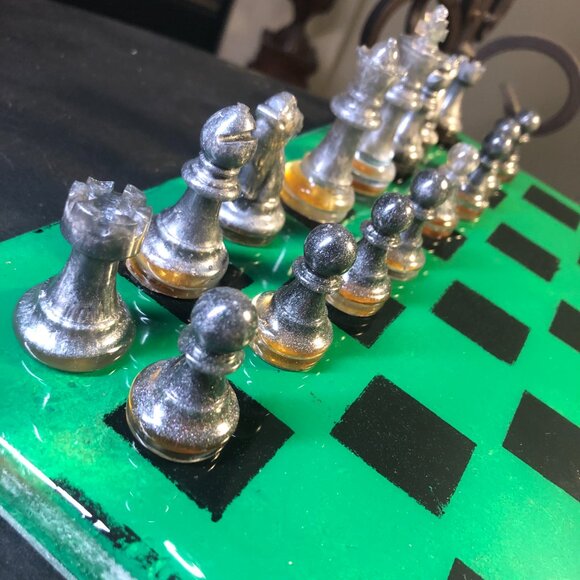 Resin Chess Set - Green and Black