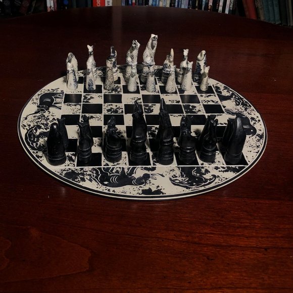 African Vintage Chess Set - White/Black Chess Board