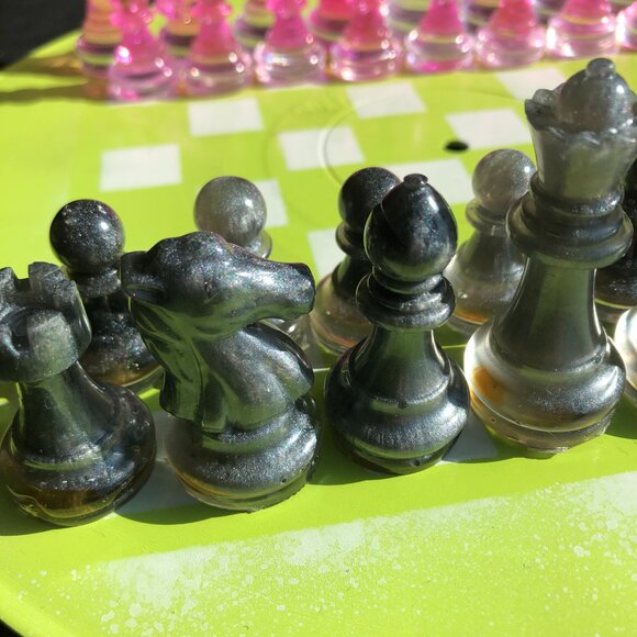 Vinyl Chess Set - Pink Neon Green