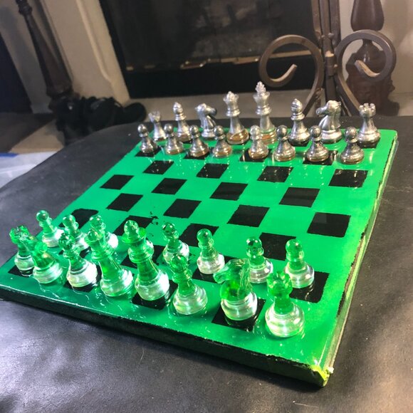 Resin Chess Set - Green and Black