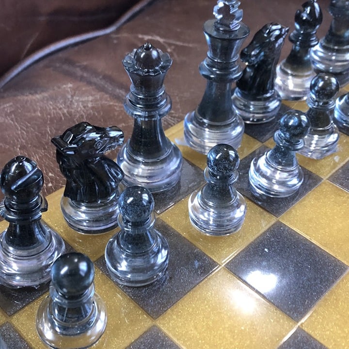 Handmade Resin Chess Set - Gold/Black